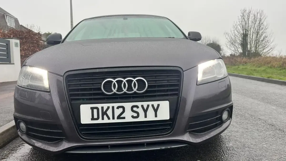 Second-hand Audi A3 Sportback Black Edition 140 CP (102 kW) 2012 Gri Hatchback