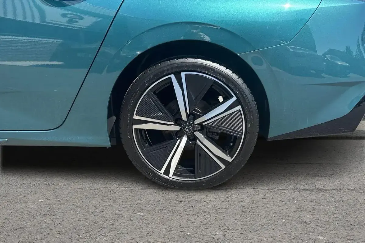 Used Peugeot 308 SW GT 134 HP (98 kW) 2025 Blue Estate