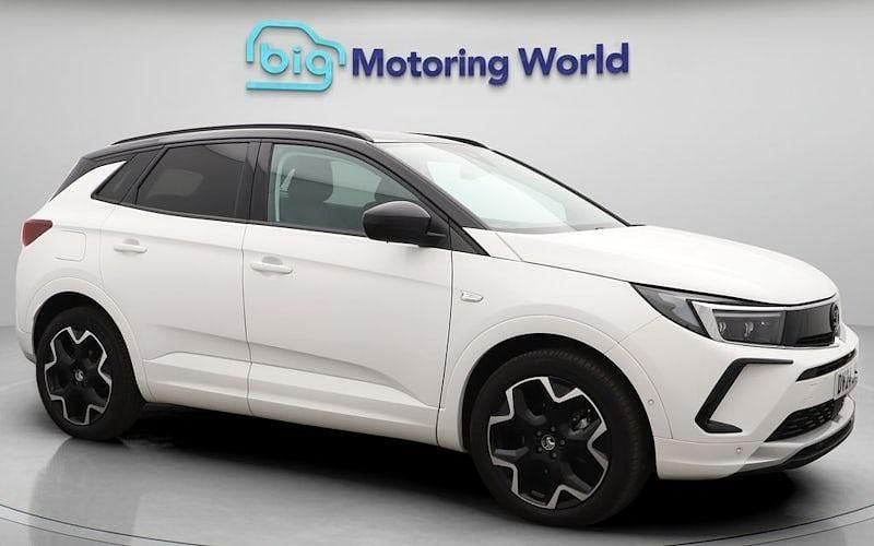 Used 2024 Vauxhall Grandland X Ultimate SUV | £20,600 (Good price) - Image 1/4