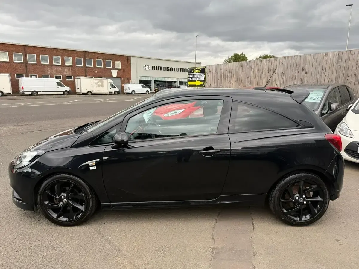 Used Vauxhall Corsa Edition 75 HP (55 kW) 2017 Black Hatchback