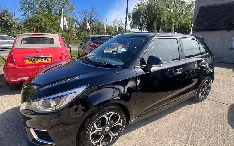 Begagnad MG MG3 Exclusive 106 HK (77 kW) 2024 Halvkombi