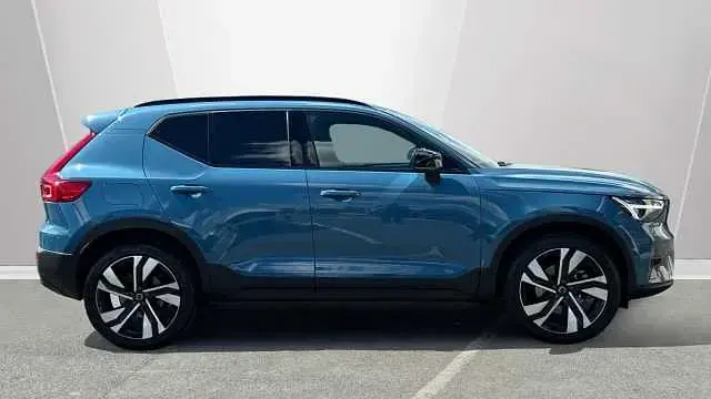 Used Volvo XC40 Ultimate 161 HP (118 kW) 2023 Blue SUV