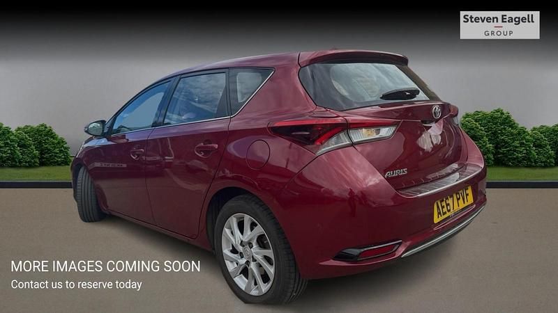 Used Toyota Auris Business Edition 2017 Red Hatchback