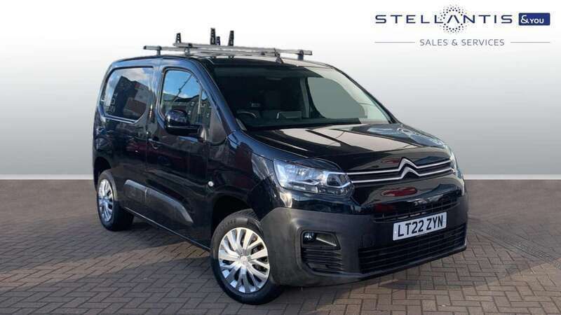 Black Used 2022 Citroën Berlingo MPV | £12,042 (Super price) - Image 1/4