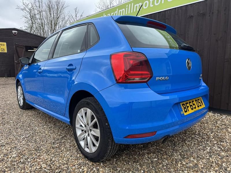 Begagnad VW Polo SE 2015 Blå Halvkombi