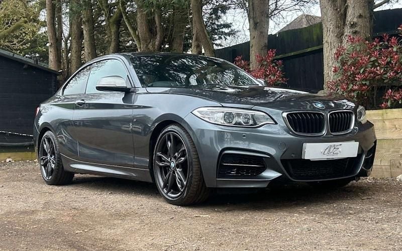 Begagnad BMW M235 Comfort Edition 326 HK (239 kW) 2015 Sportkupé