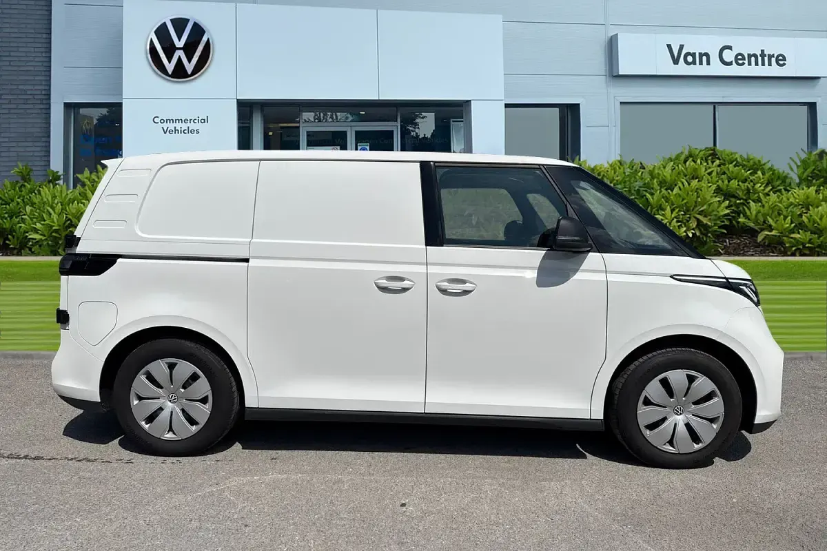 Used VW ID. Buzz 210 kW (286 HP) 2025 White MPV