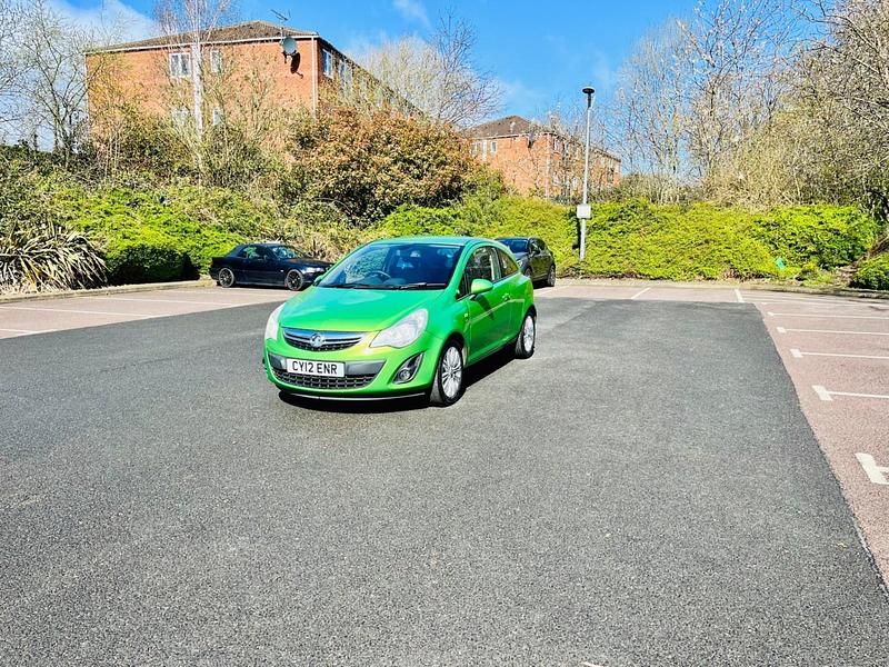 Used Vauxhall Corsa 90 HP (66 kW) 2012 Green Hatchback