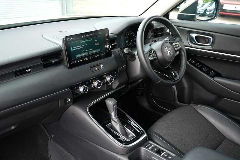 Used Honda HR-V Advance 131 HP (96 kW) 2024 Beige SUV