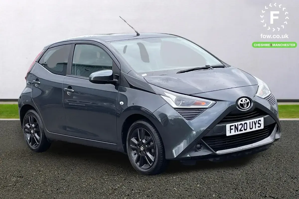 Used Toyota Aygo X-play 72 HP (52 kW) 2020 Hatchback