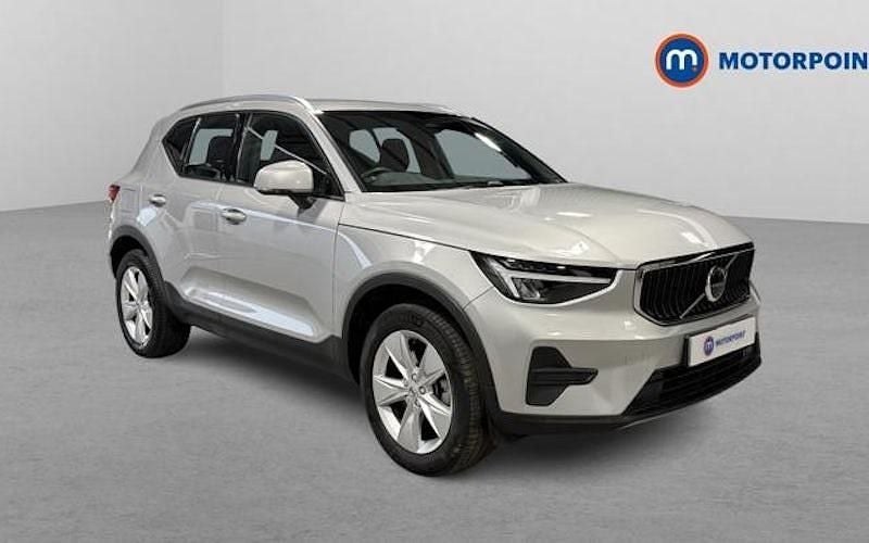 Used 2025 Volvo XC40 Core SUV | £24,999 (Good price) - Image 1/4