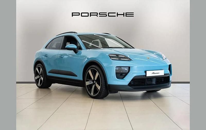 Blue New 2025 Porsche Macan SUV | £84,990 (Expensive) - Image 1/4