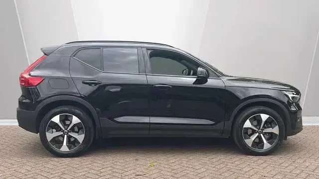 Used Volvo XC40 Plus 194 HP (142 kW) 2025 Black SUV