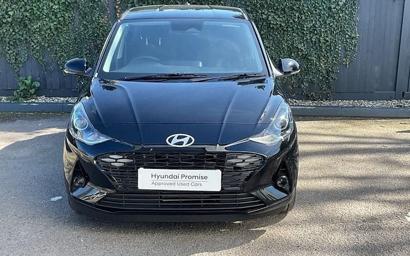 New Hyundai i10 Premium 79 HP (58 kW) 2025 Phantom black Hatchback