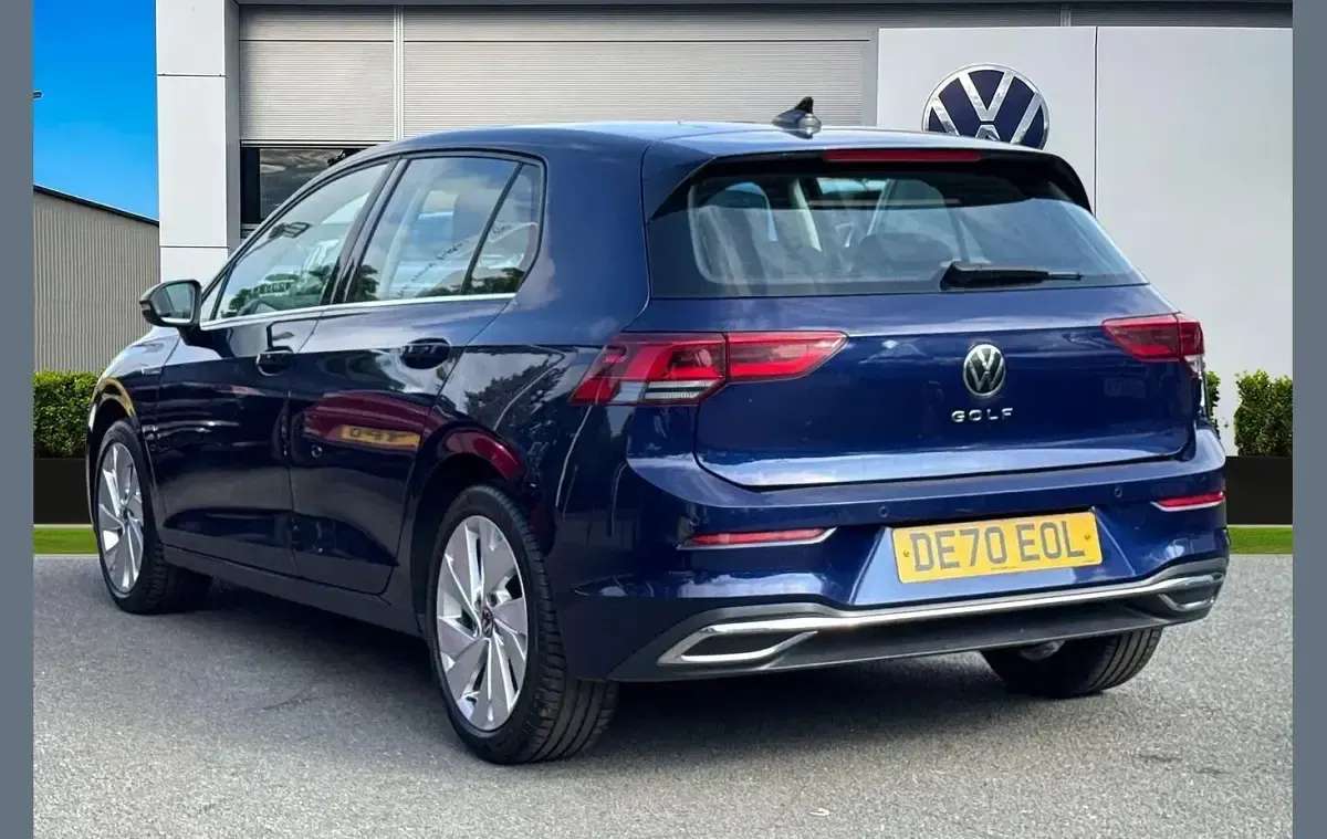 Used VW Golf VIII Style 147 HP (108 kW) 2020 Blue Hatchback