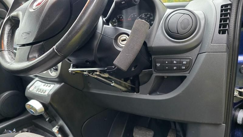 Used Fiat Qubo Trekking 2011 Blue MPV