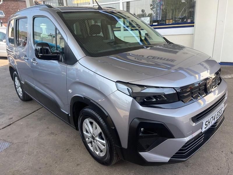 Używany Peugeot Rifter Allure 2025 Szary Minivan