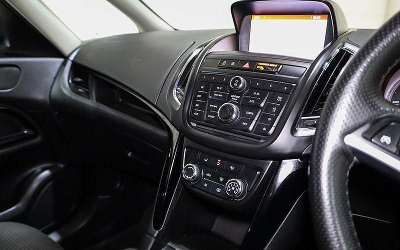 Used Vauxhall Zafira Tourer SRi 170 HP (125 kW) 2016 Black MPV