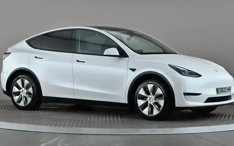 Used Tesla Model Y Long Range AWD 286 kW (389 HP) 2025 SUV