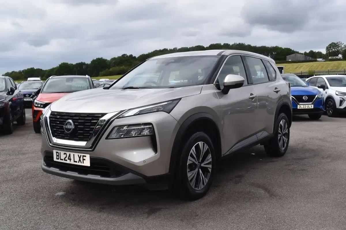 Used Nissan X-Trail Acenta Premium 204 HP (150 kW) 2024 Silver SUV