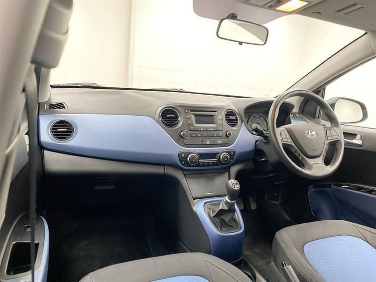Used Hyundai i10 Premium SE 2016 Blue Hatchback