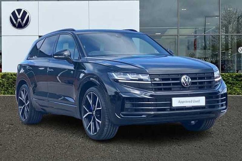 Used 2025 VW Touareg R SUV | £68,995 (Expensive) - Image 1/4