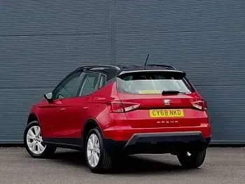 Używany Seat Arona SE Technology 115 KM (84 kW) 2019 Czerwony SUV