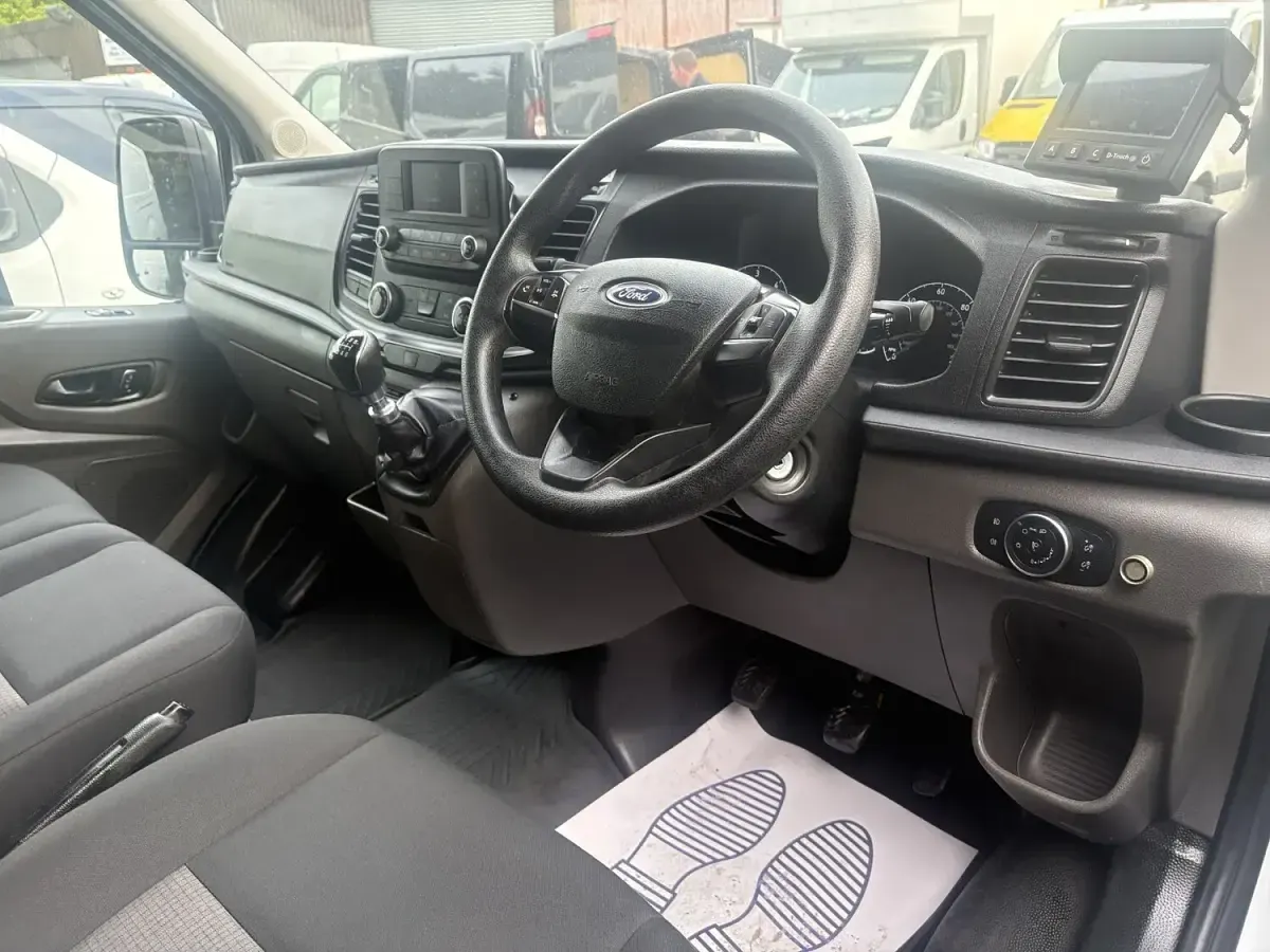 Used Ford Transit 105 HP (77 kW) 2023 White Van