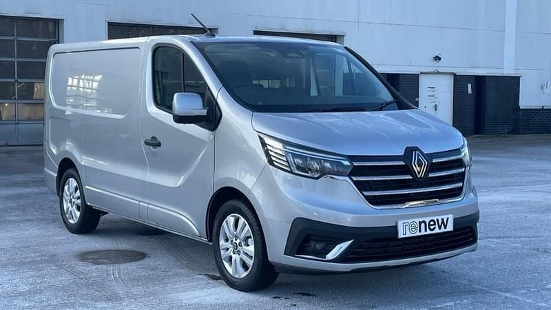 Grey New 2025 Renault Trafic MPV | £22,990 (Fair price) - Image 1/1