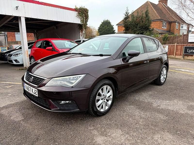 Used Seat Leon SE Technology 110 HP (80 kW) 2018 Purple Hatchback