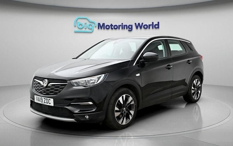 Used Vauxhall Grandland X Sport 131 HP (96 kW) 2019 Black SUV