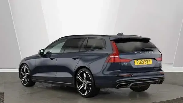 Usado Volvo V60 R-Design 161 CV (118 kW) 2021 Azul Familiar