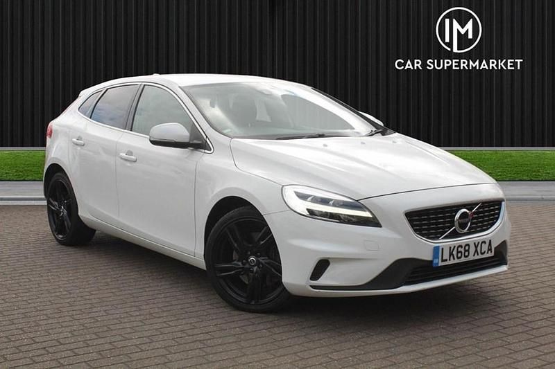 White Used 2018 Volvo V40 R-Design Pro Estate | £12,885 (Fair price) - Image 1/1