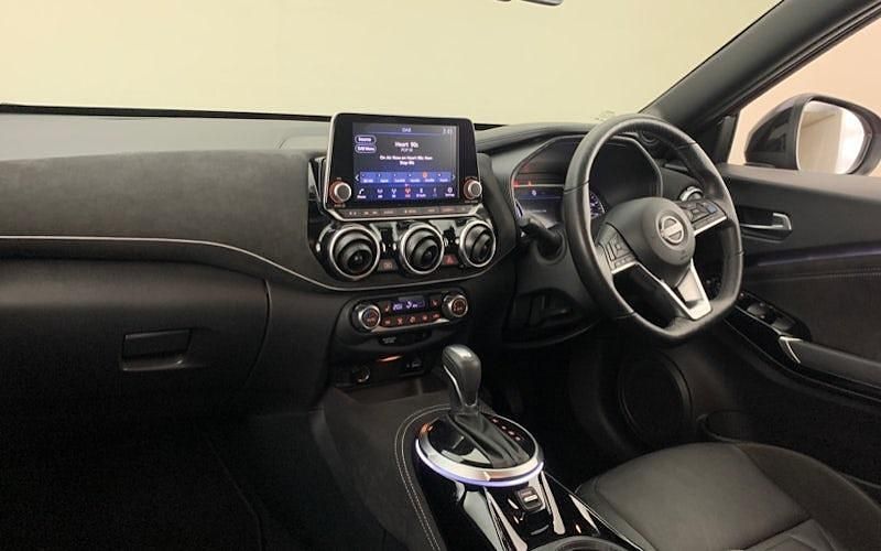 Used Nissan Juke Tekna+ 143 HP (105 kW) 2023 Red SUV