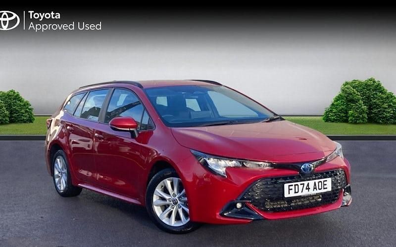 Used 2025 Toyota Corolla Estate | £24,221 (Fair price) - Image 1/4