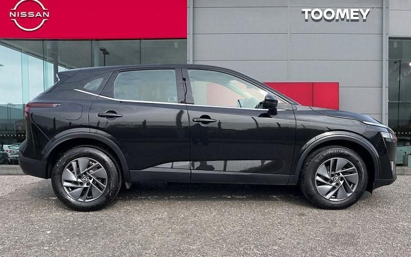 Used Nissan Qashqai Acenta Premium 140 HP (102 kW) 2023 Black SUV