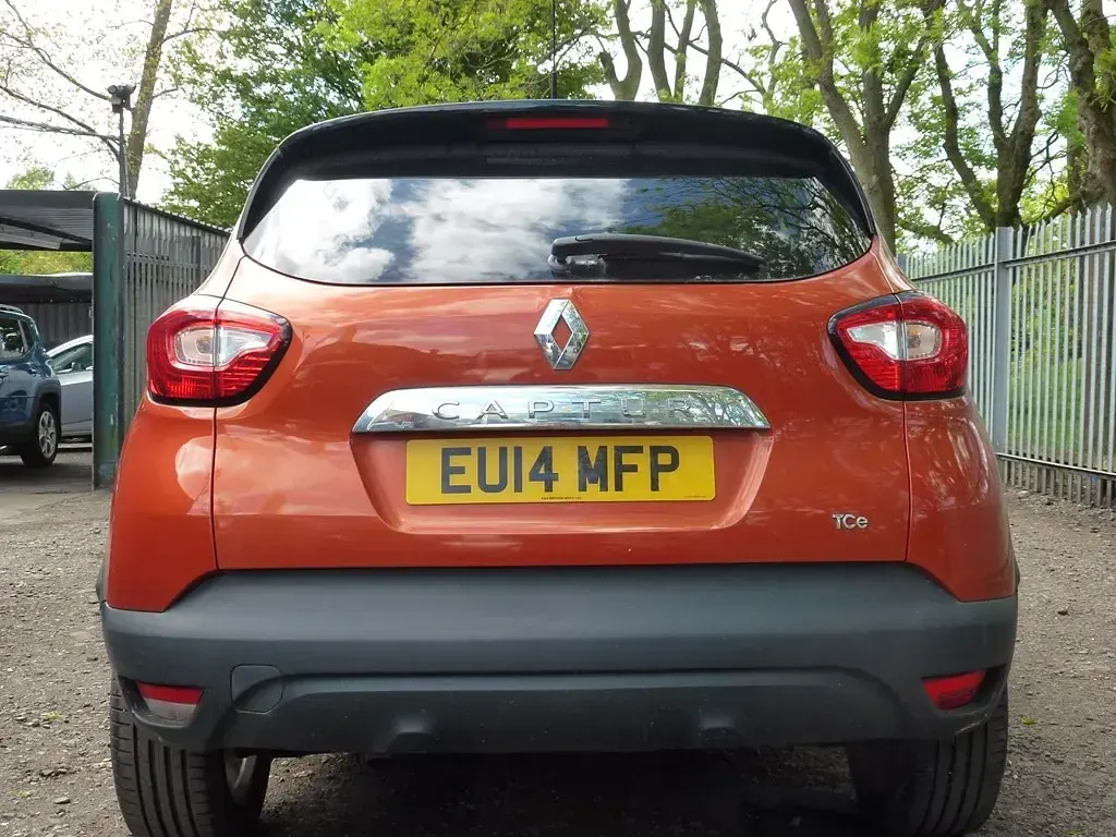 Second-hand Renault Captur Dynamique 90 CP (66 kW) 2014 Portocaliu SUV