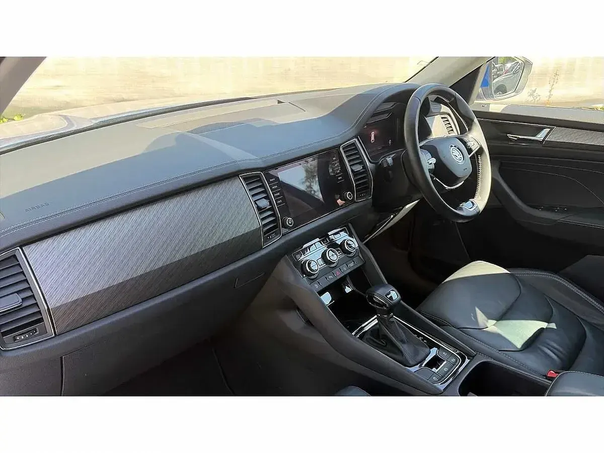 Used Skoda Kodiaq SE L Executive 150 HP (110 kW) 2023 Race blue metallic SUV