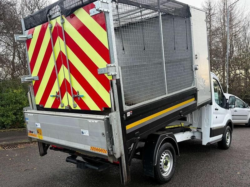Begagnad Ford Transit 130 HK (95 kW) 2021 Vit Cab