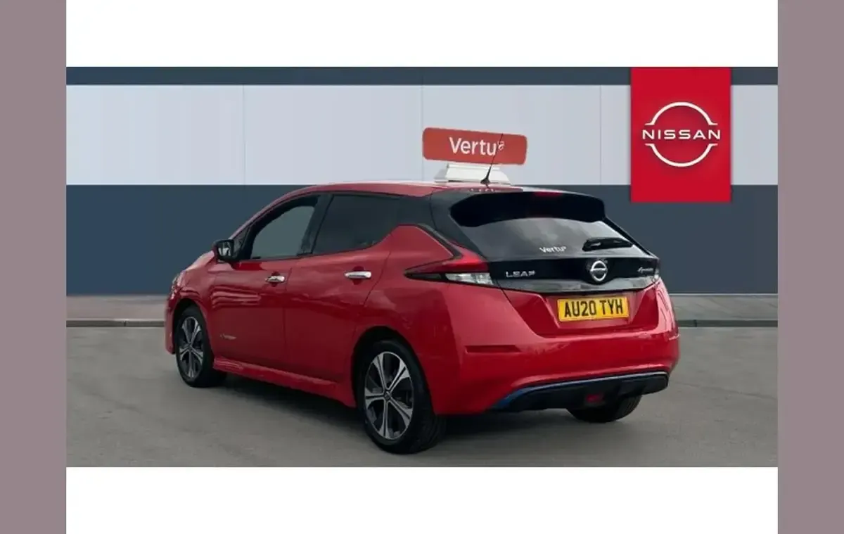 Used Nissan Leaf Tekna 110 kW (150 HP) 2020 Red Hatchback