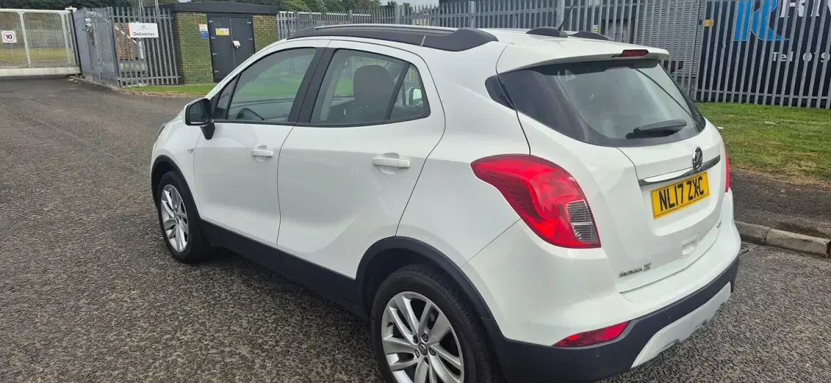 Used Vauxhall Mokka X Active 136 HP (100 kW) 2017 White SUV