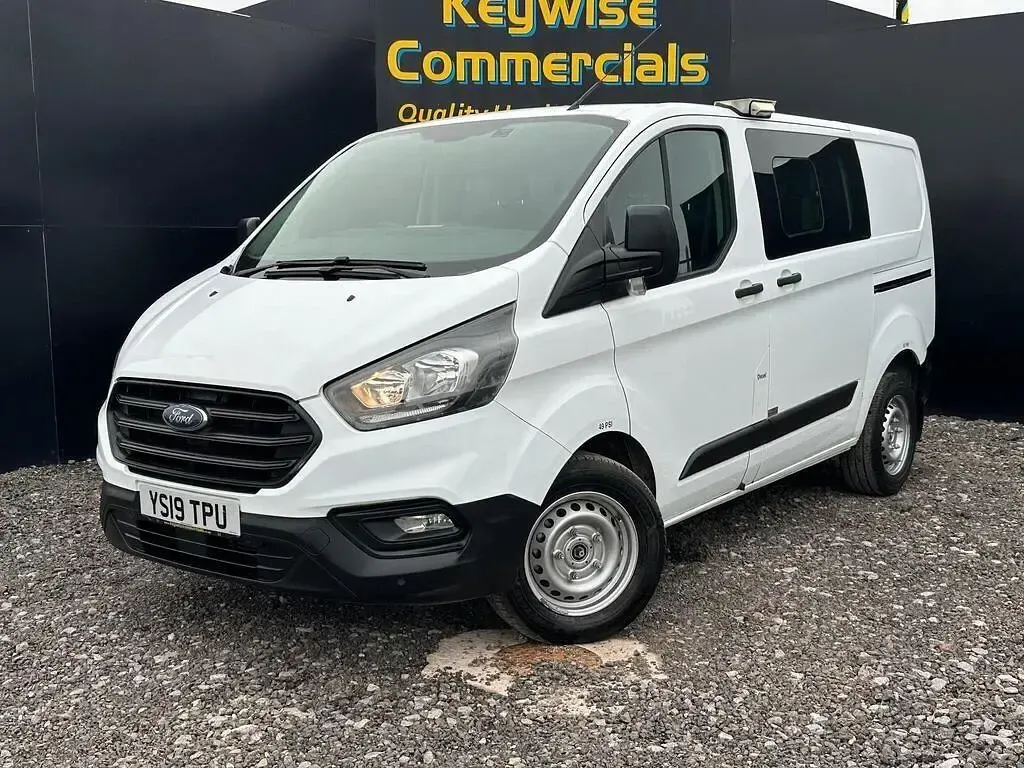 Used Ford Transit Custom 105 HP (77 kW) 2019 White Van