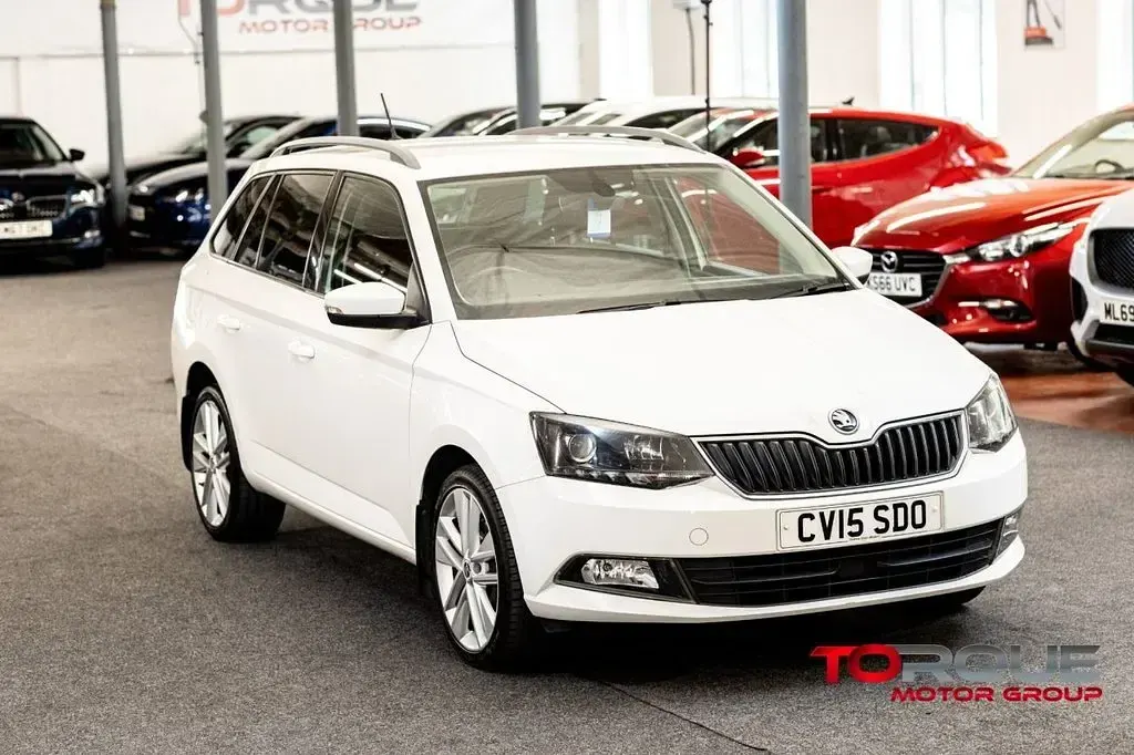 Used Skoda Fabia SE L 110 HP (80 kW) 2015 White Estate