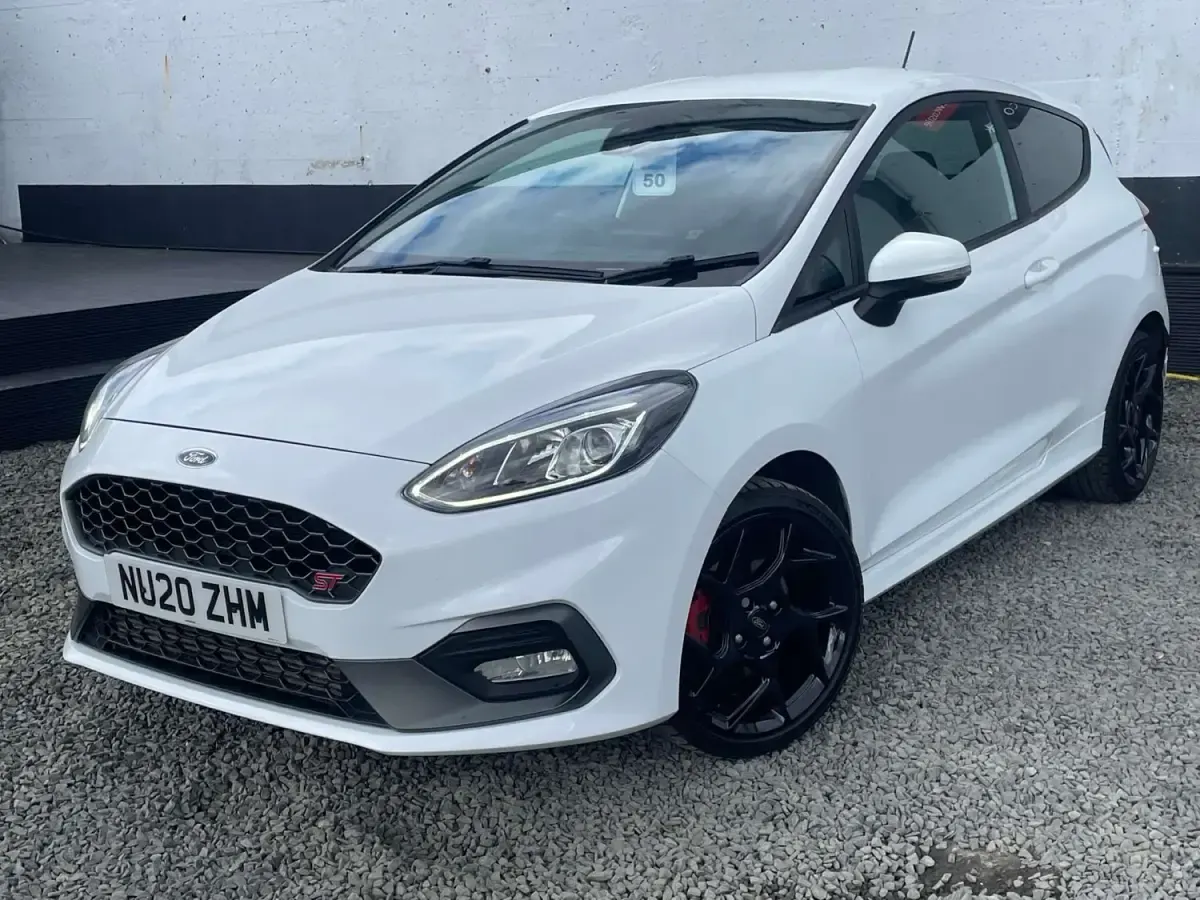 Używany Ford Fiesta ST 200 KM (147 kW) 2020 Biały Hatchback