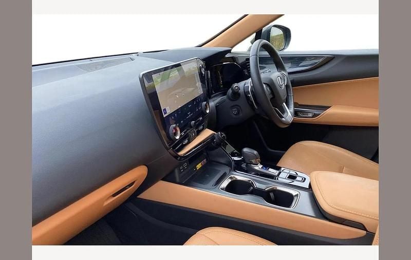 Used Lexus NX350h 245 HP (180 kW) 2024 Green SUV