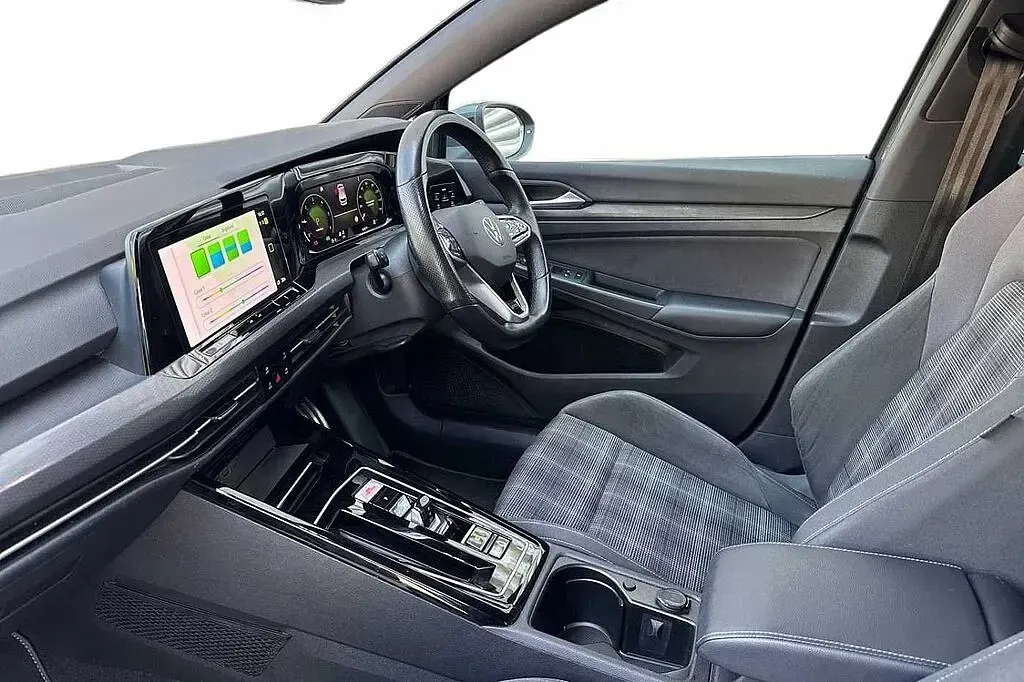Used VW Golf VIII 200 HP (147 kW) 2023