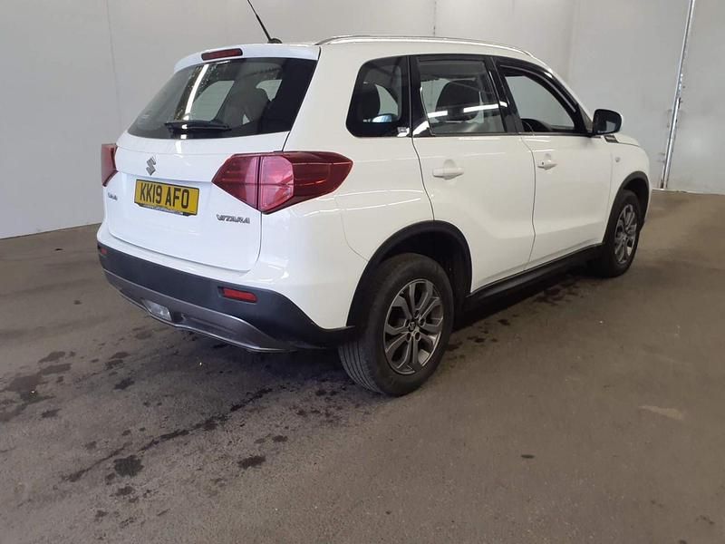 Used Suzuki Vitara SZ4 112 HP (82 kW) 2019 White SUV