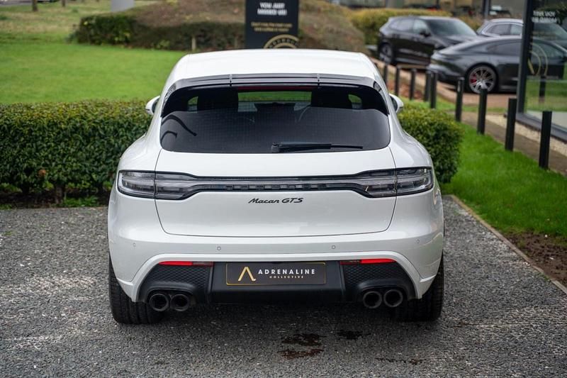 Used Porsche Macan 440 HP (323 kW) 2022 White SUV