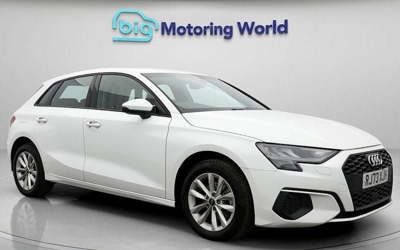 Used Audi A3 Sportback 110 HP (80 kW) 2023 White Hatchback