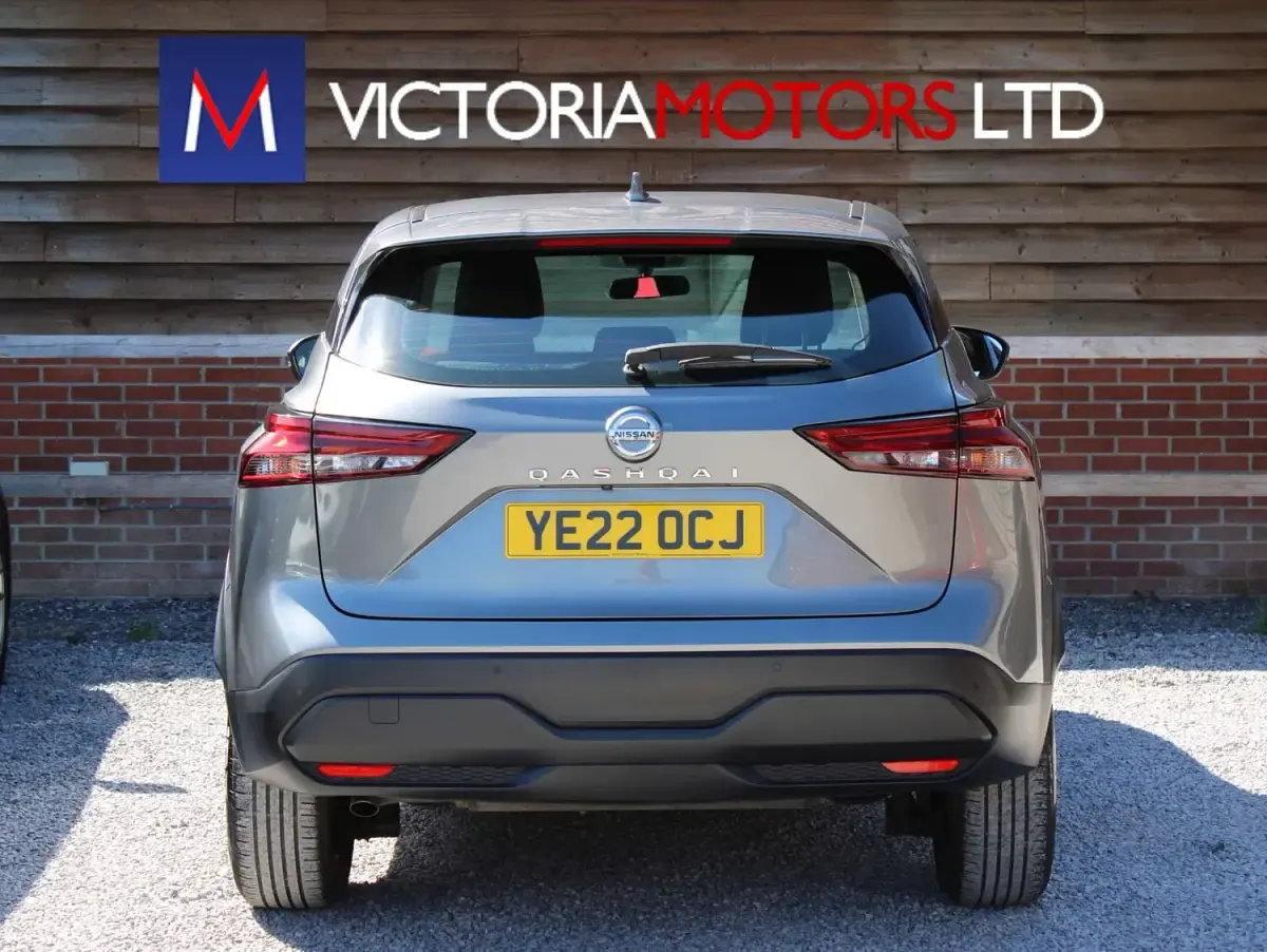 Używany Nissan Qashqai Acenta Premium 2022 Szary SUV